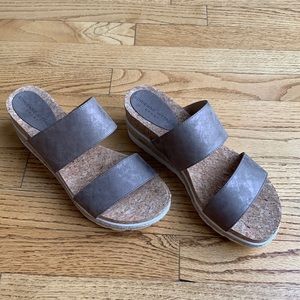 Adrienne Vittadini cork slides